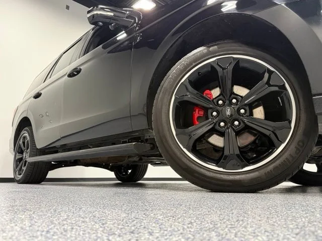 Used 2022 Black Ford Limited image 2