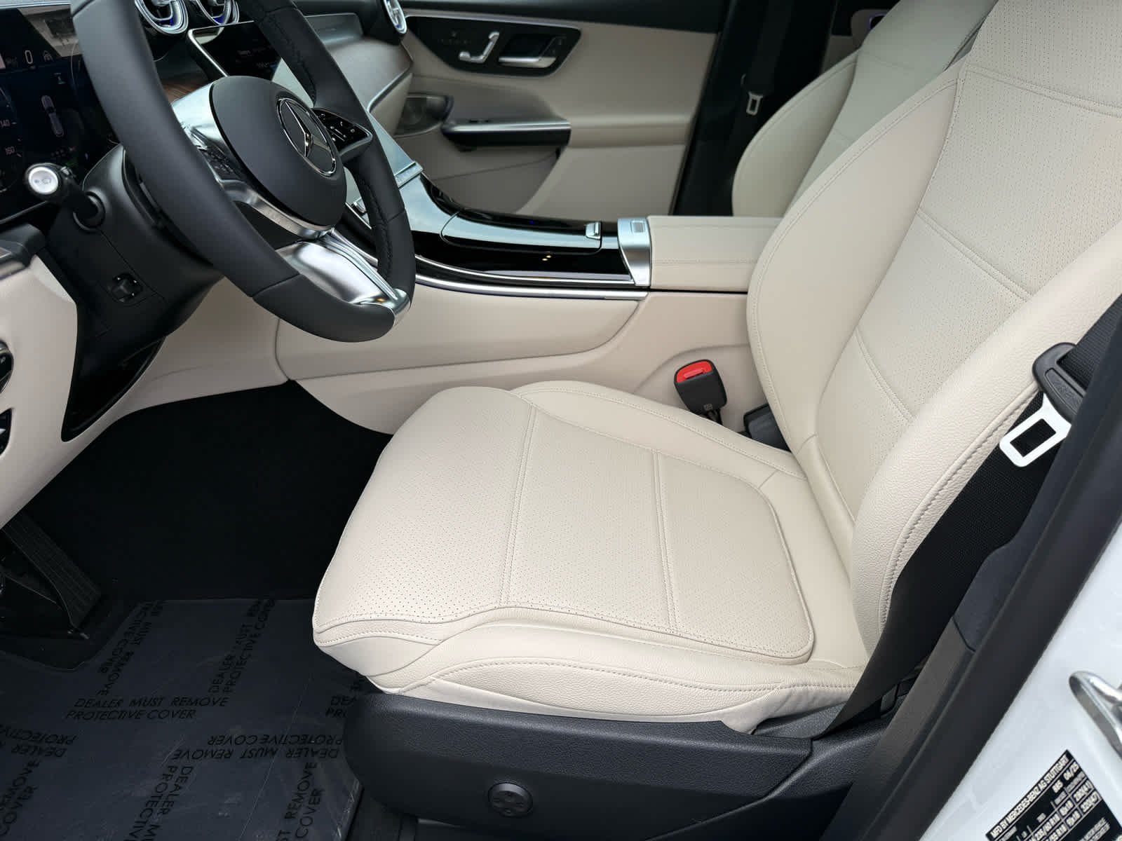 Used 2026 MANUFAKTUR Moonlight White Metallic Mercedes-Benz GLC 350e image 10