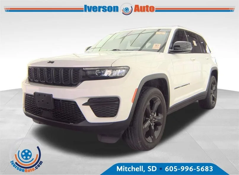 Used 2023 White Jeep Altitude X image 1