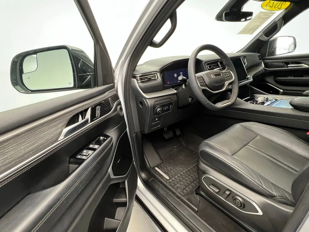 Used 2023 Silver Jeep Series III image 26