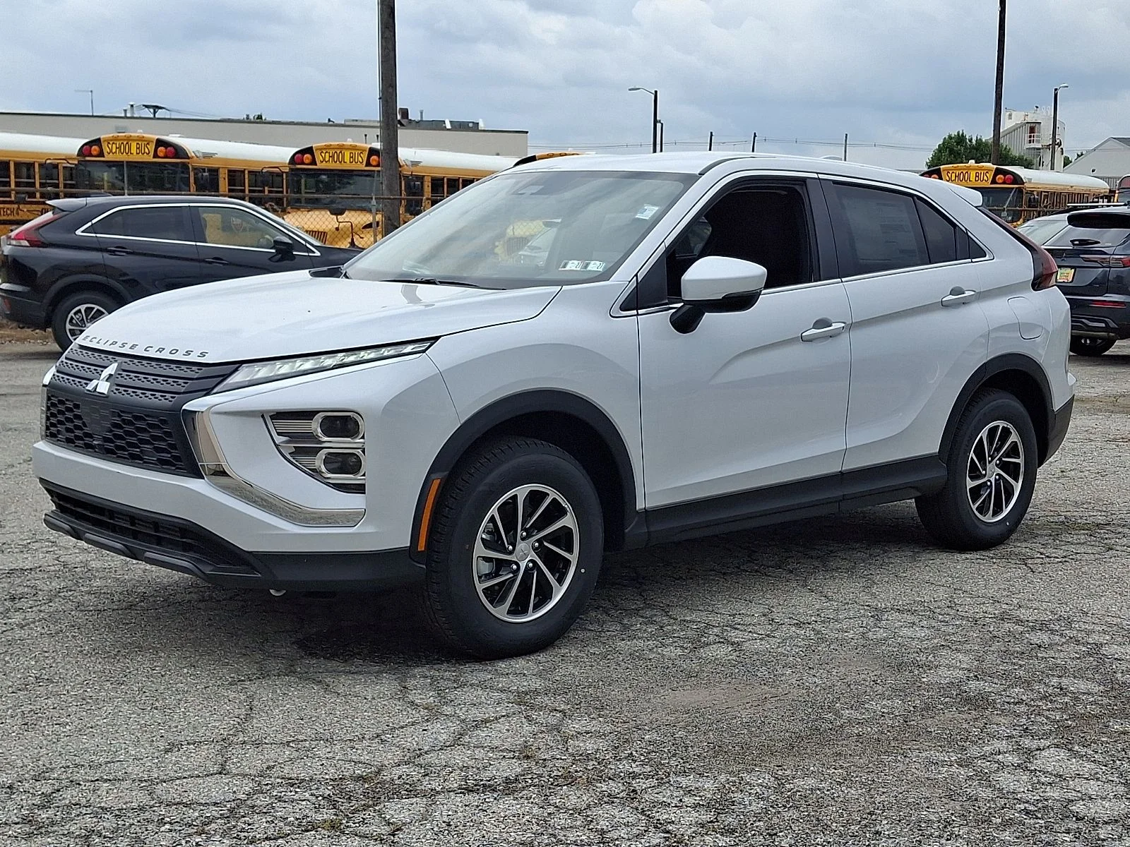 New 2026 White Mitsubishi ES image 7
