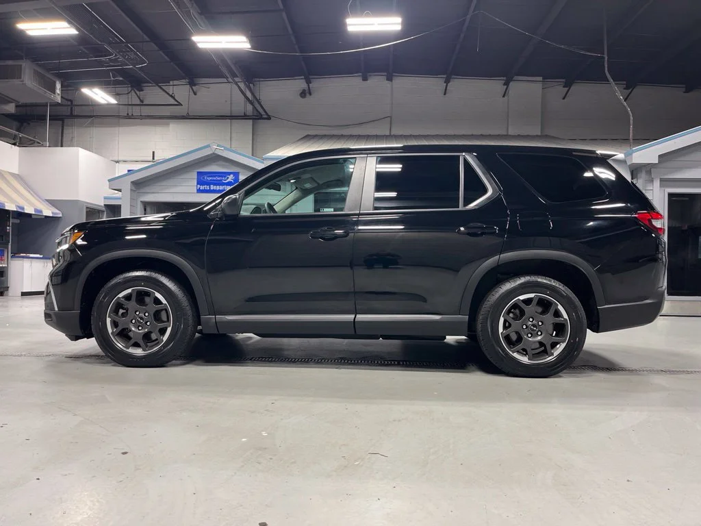 2023 Honda Pilot LX - Photo 40