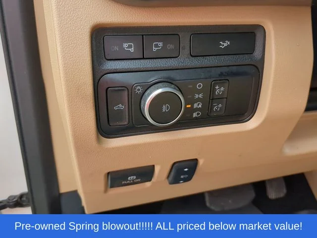 Used 2023 White Ford Lariat image 27