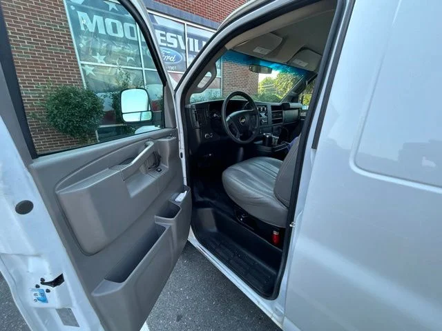 Used 2017 White Chevrolet Work Van image 9