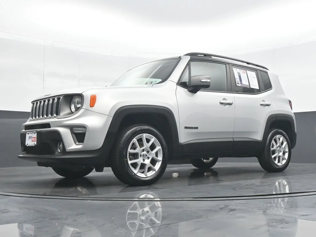 Used 2021 Silver Jeep Limited image 25