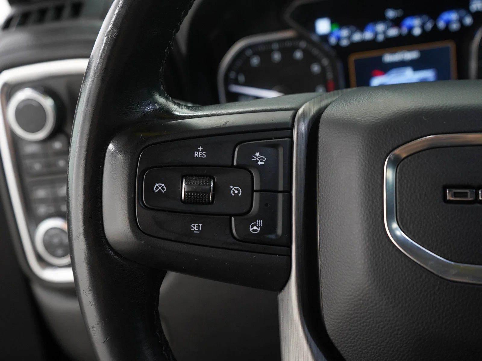 Used 2019 Black GMC Denali image 29