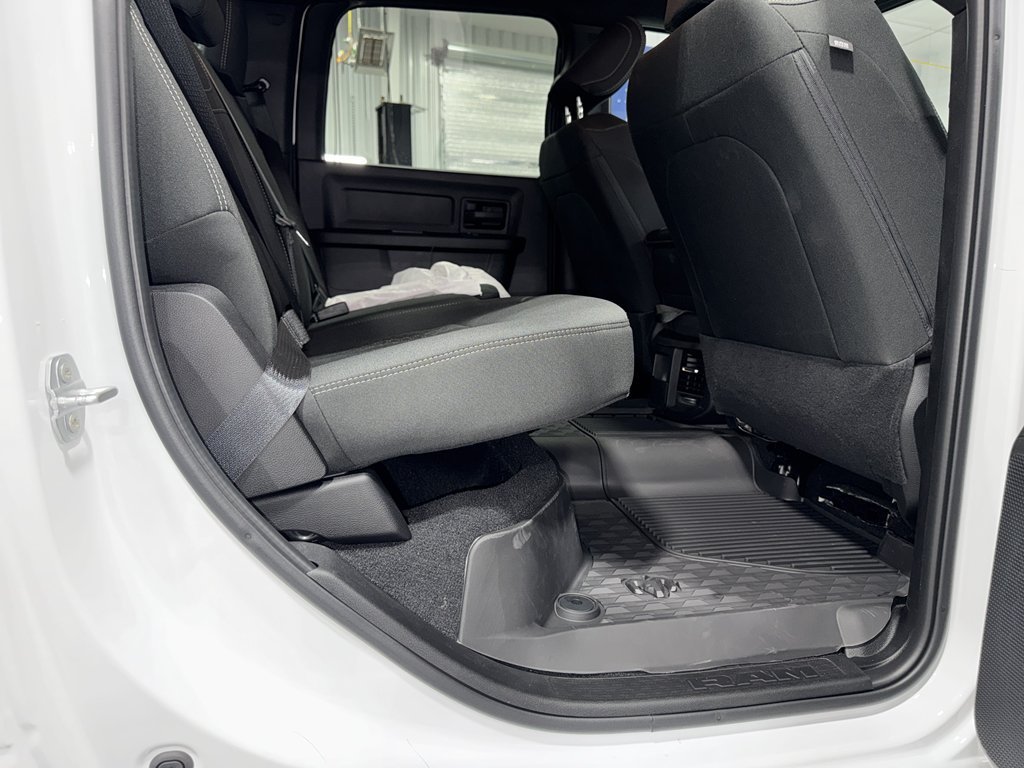 2025 RAM 2500 Tradesman - Photo 25
