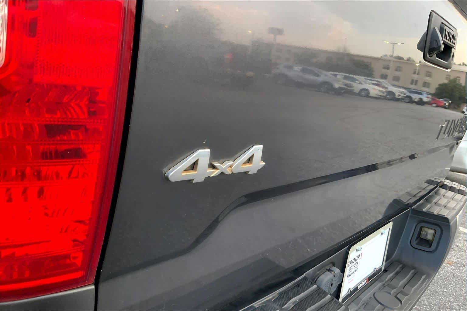 Used 2018 Magnetic Gray Metallic Toyota SR5 image 30