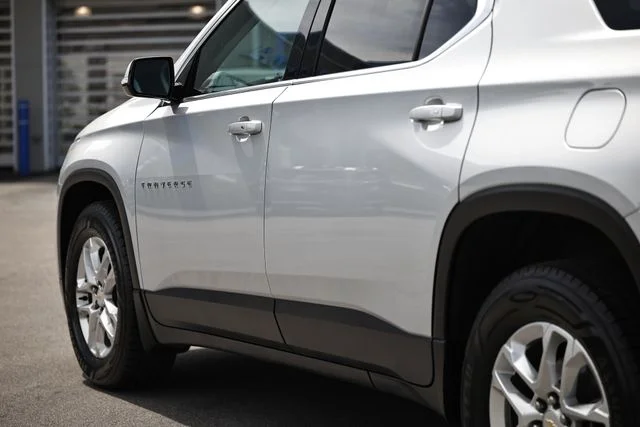Used 2020 Silver Ice Metallic Chevrolet 3LT image 6