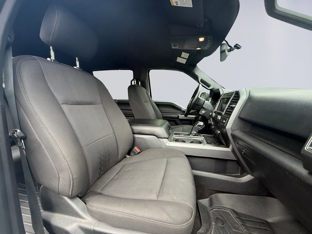 Used 2018  Ford XLT image 17