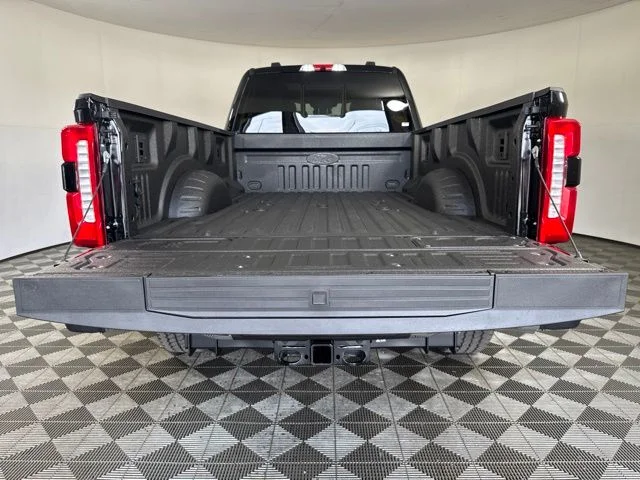 New 2026 Agate Black Metallic Ford King Ranch image 21