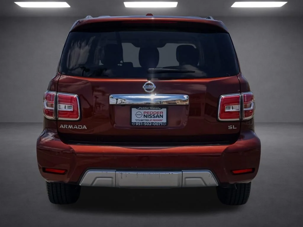 Used 2018 Brown Nissan SL image 4