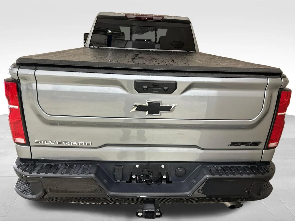 Used 2024 Gray Chevrolet ZR2 image 4