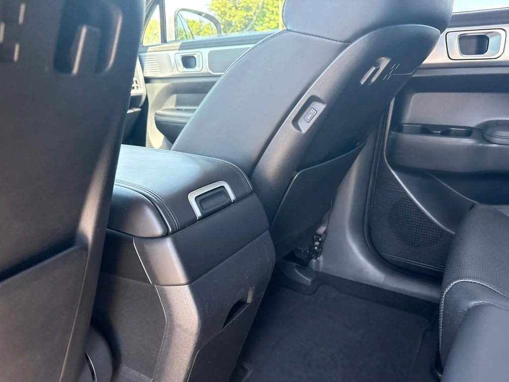 Used 2024 Silver Hyundai SEL image 26