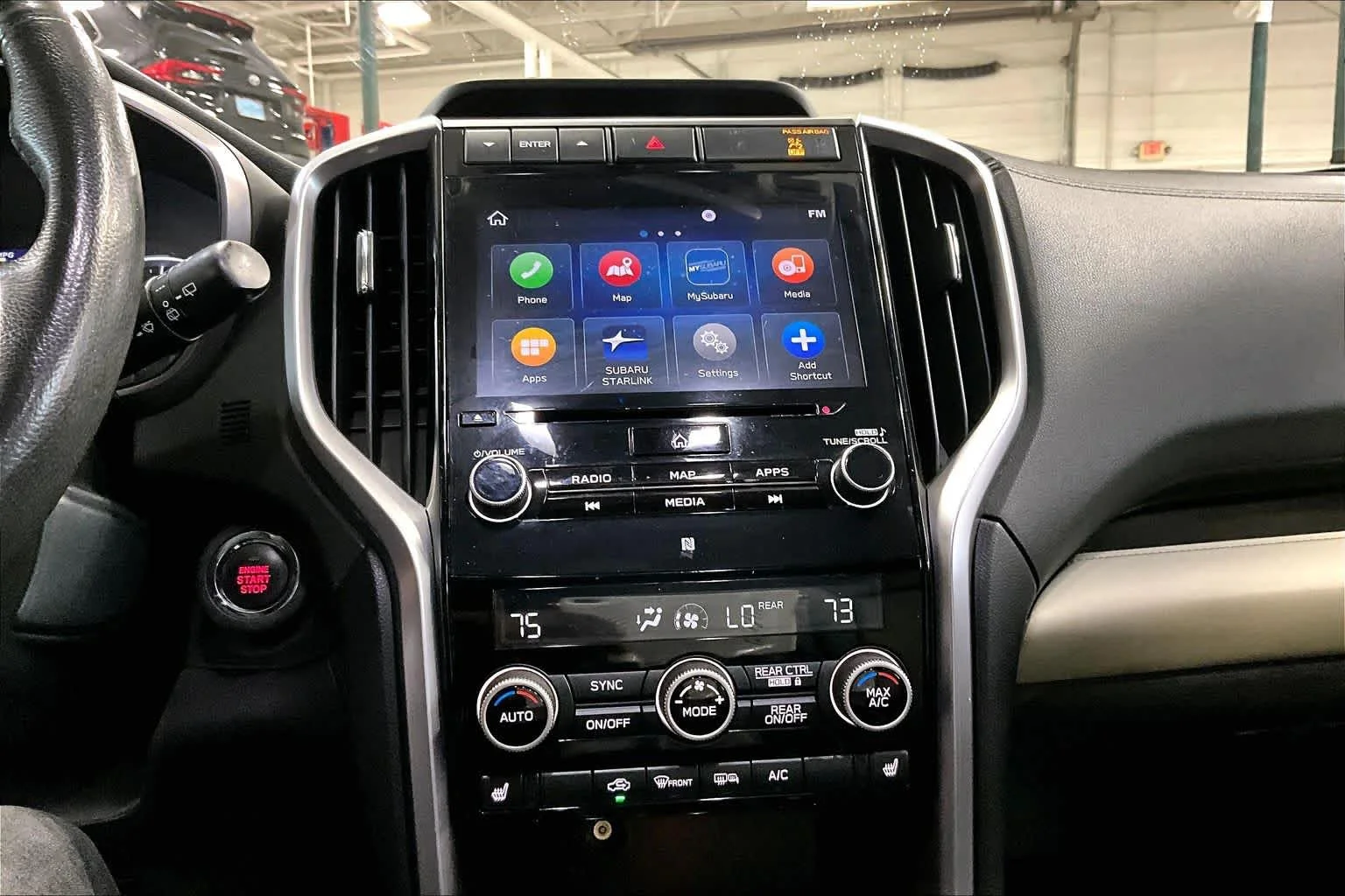 Used 2019 Ice Silver Metallic Subaru Limited image 34