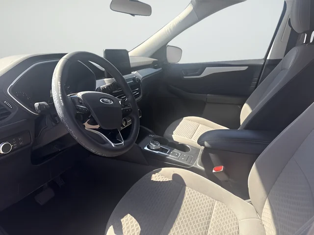 Used 2022 Blue Ford SE image 9