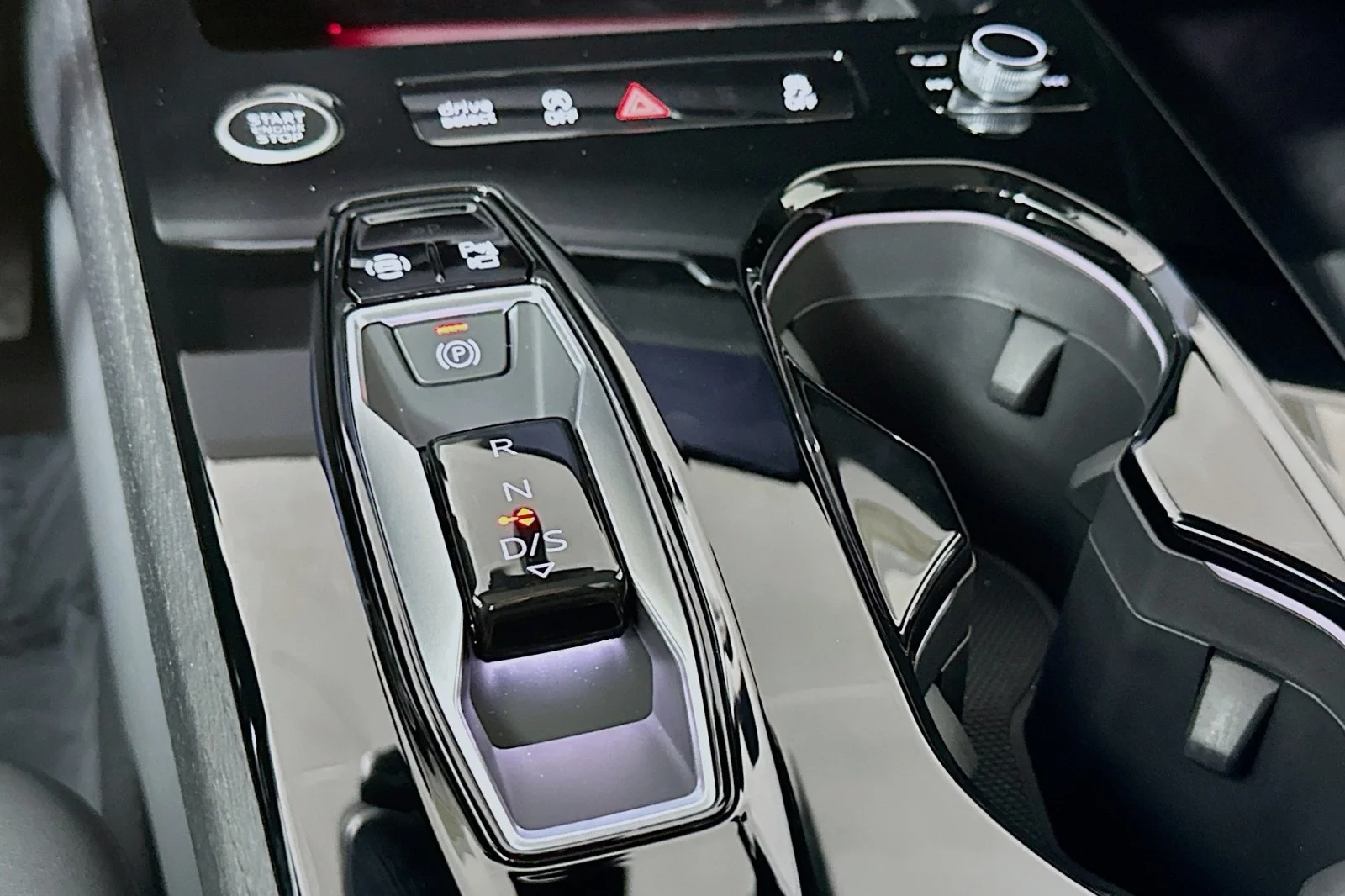 New 2026 Daytona Gray Metallic Audi Premium Plus image 7