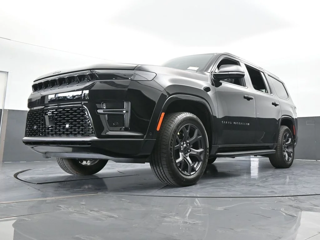 New 2026 High Gloss Black Exterior Paint Jeep Limited Altitude image 54