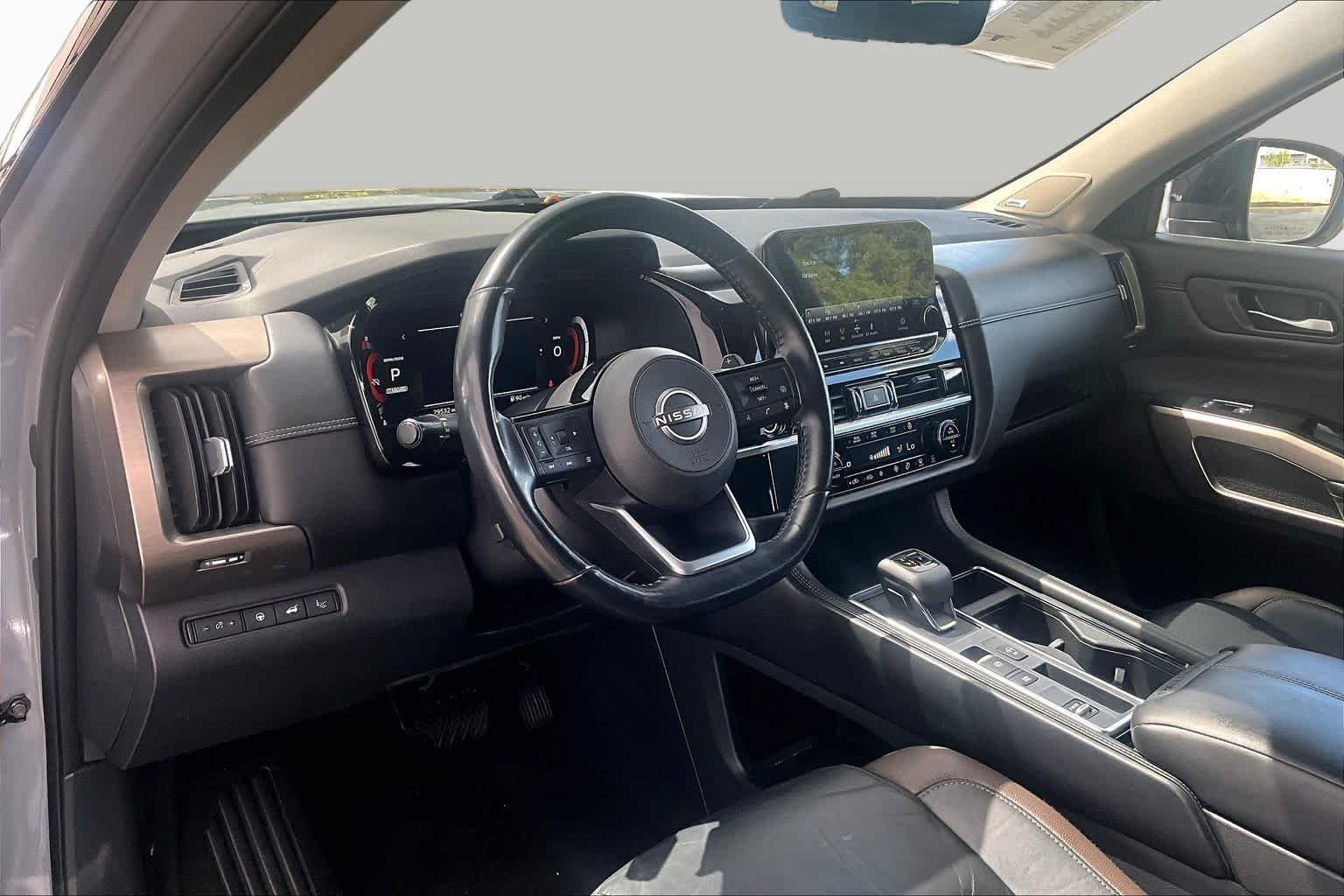 Certified Used 2023 Solid Gray/Super Black Nissan Platinum image 18
