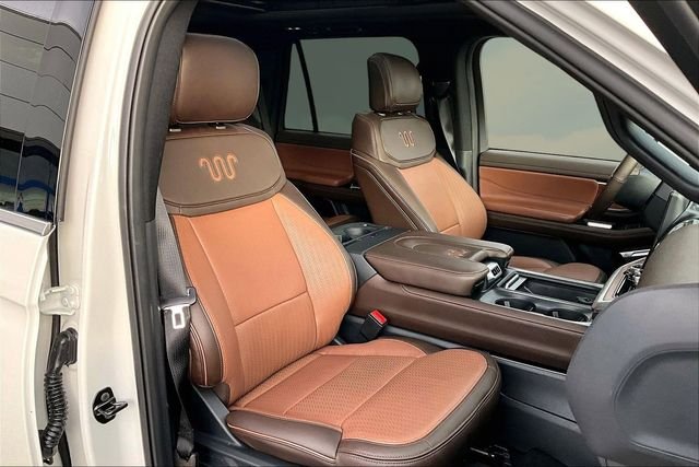 Used 2025 White Ford King Ranch image 7