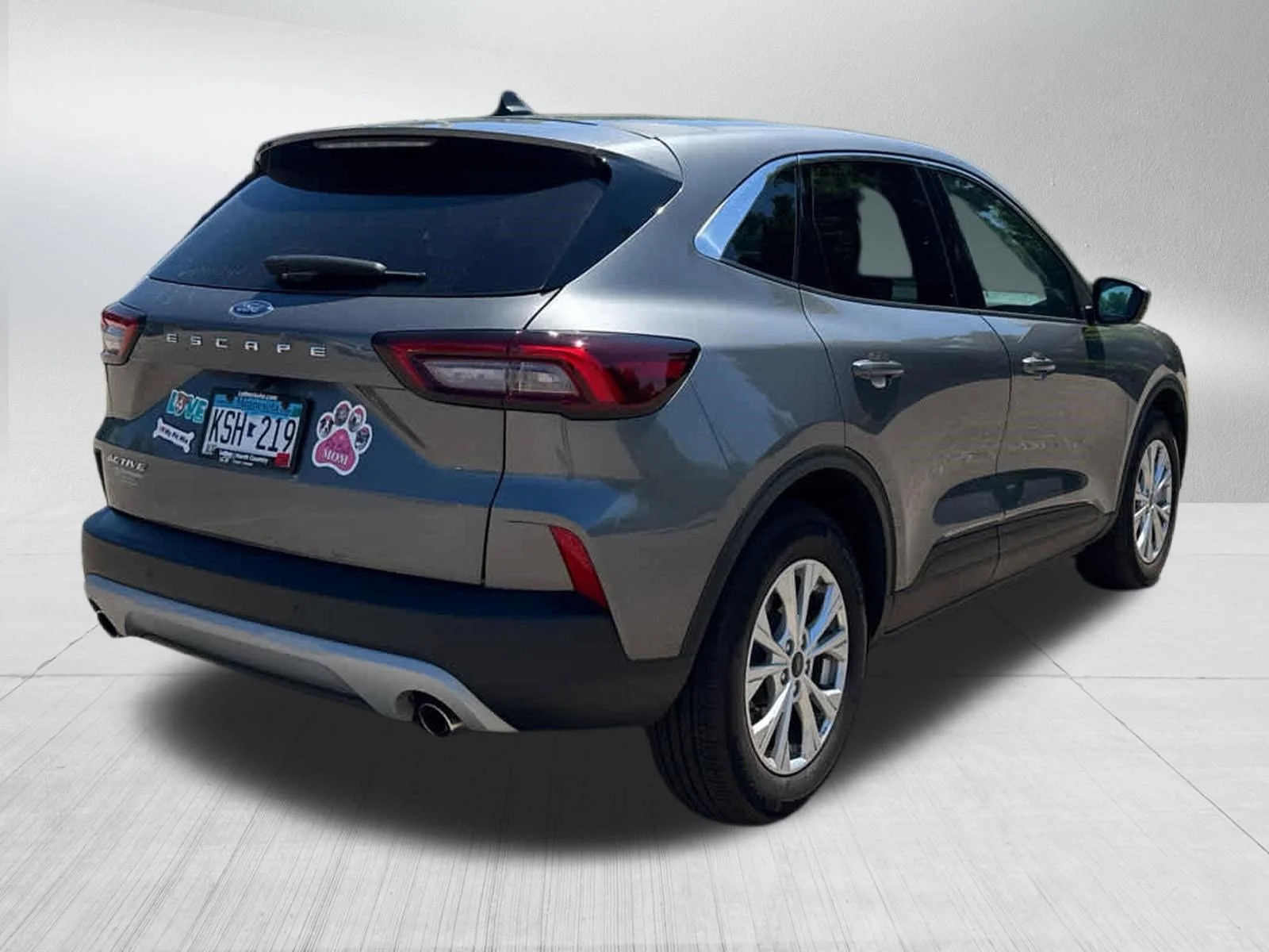 Used 2023 Carbonized Gray Metallic Ford Active image 7