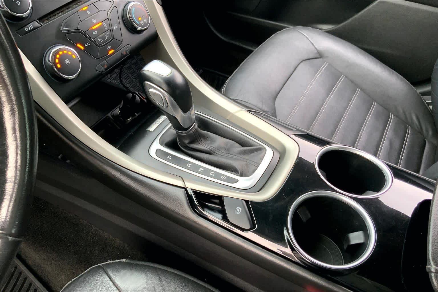 Used 2013 Deep Impact Blue Ford SE image 17