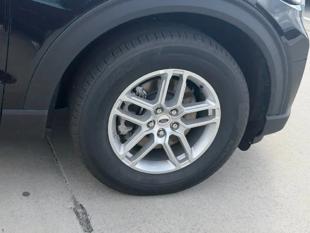 New 2026 Agate Black Metallic Ford Active image 9
