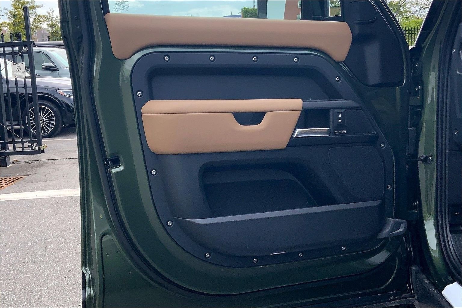 New 2026 Woolstone Green LAND ROVER X-Dynamic SE image 10