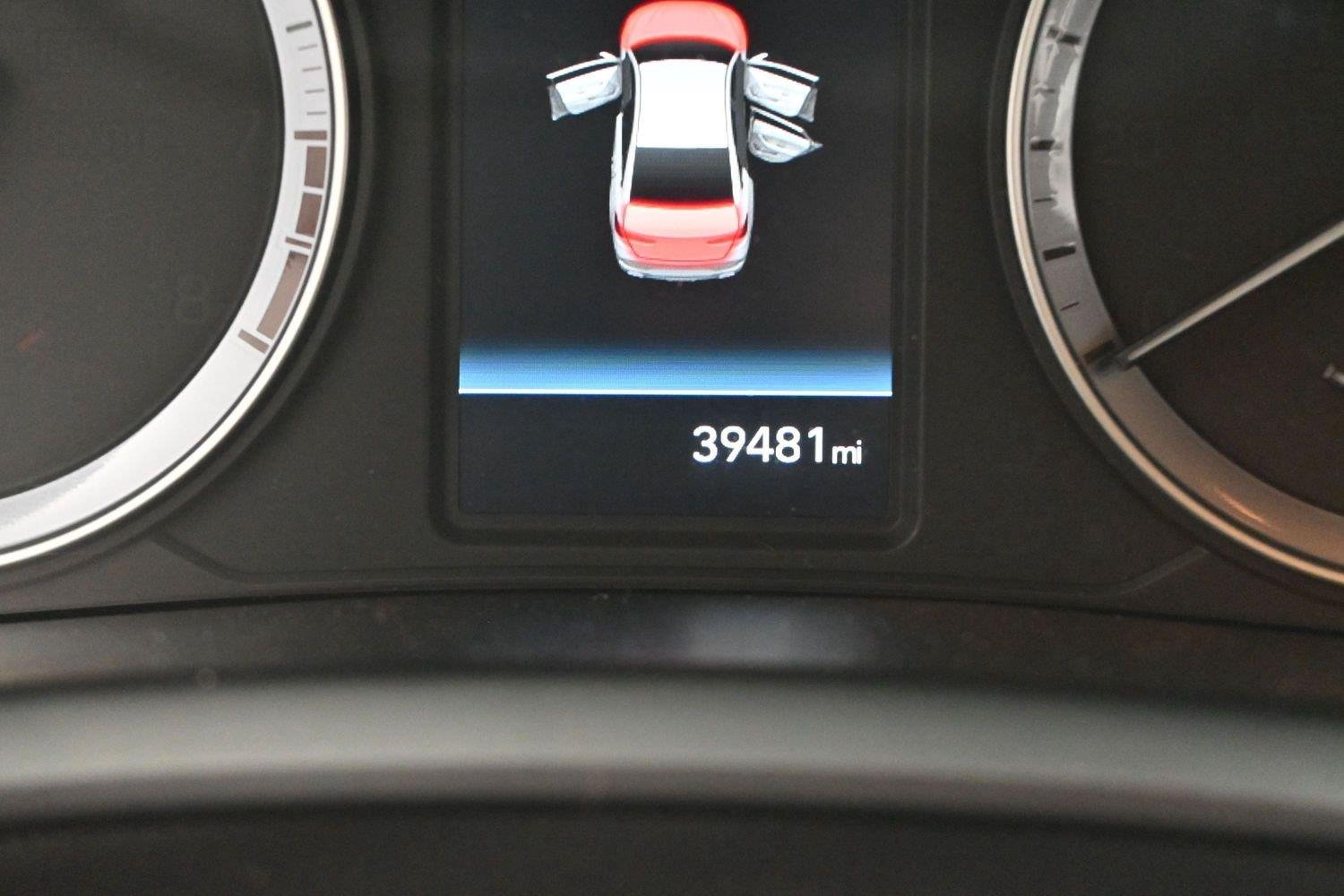 Used 2019 Phantom Black Hyundai SEL image 19