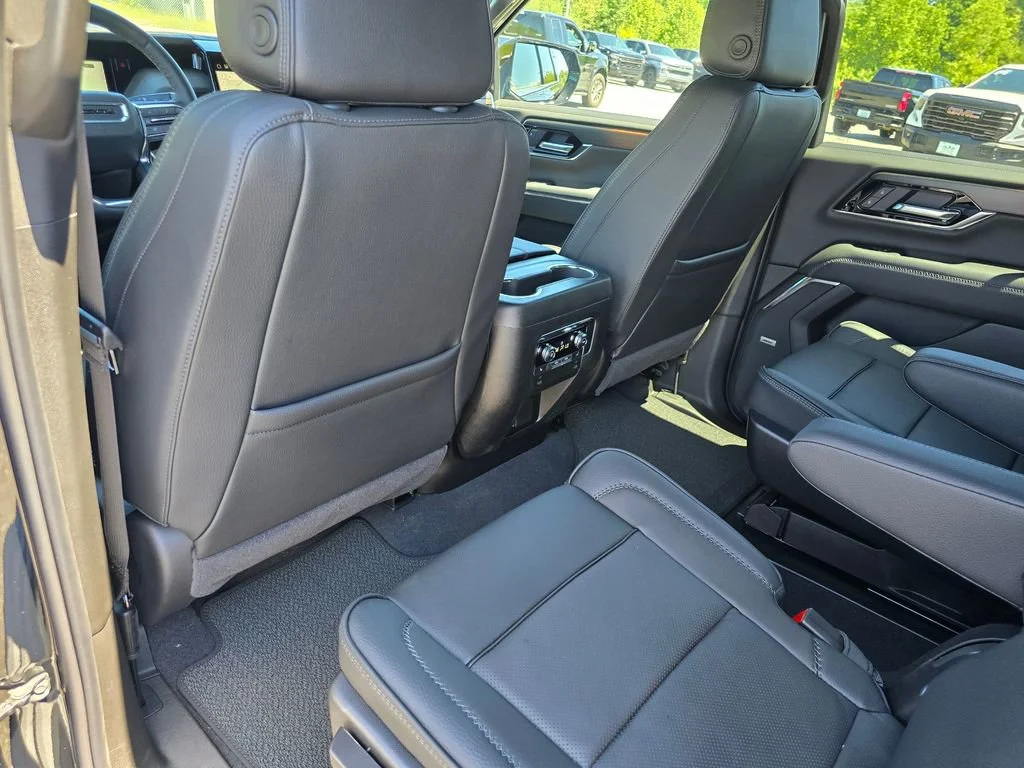 2026 GMC Yukon XL Denali - Photo 26