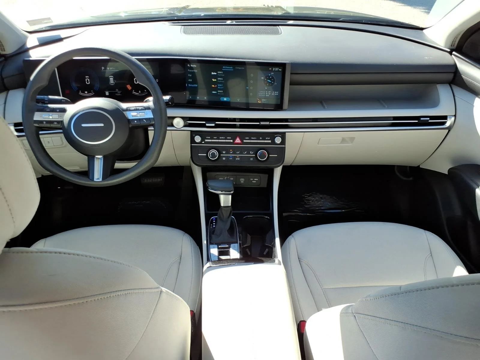 Certified Used 2025 Rockwood Green Hyundai SE image 28