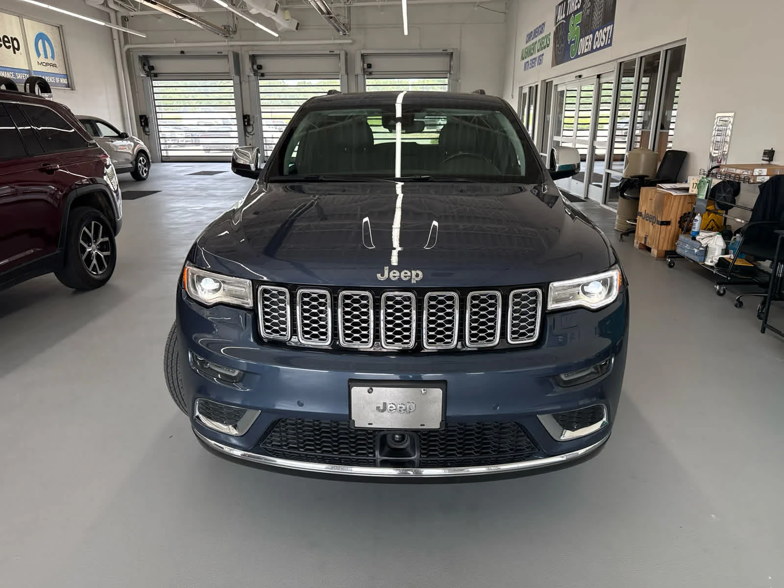 Used 2020 Jeep Grand Cherokee Summit with VIN 1C4RJFJTXLC326388 for sale in Kansas City