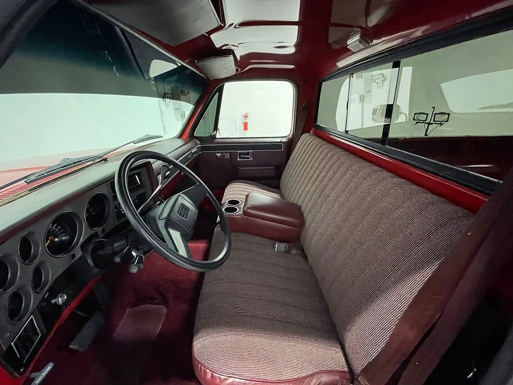 Used 1985  Chevrolet NA image 53
