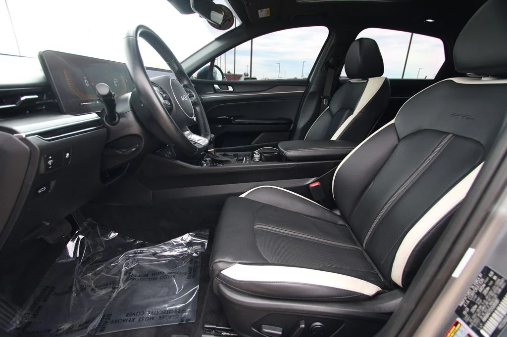 Used 2025 Gray Kia GT-Line image 6