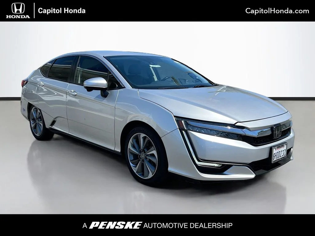 2018 Honda Clarity Touring Plug-In Hybrid's photo