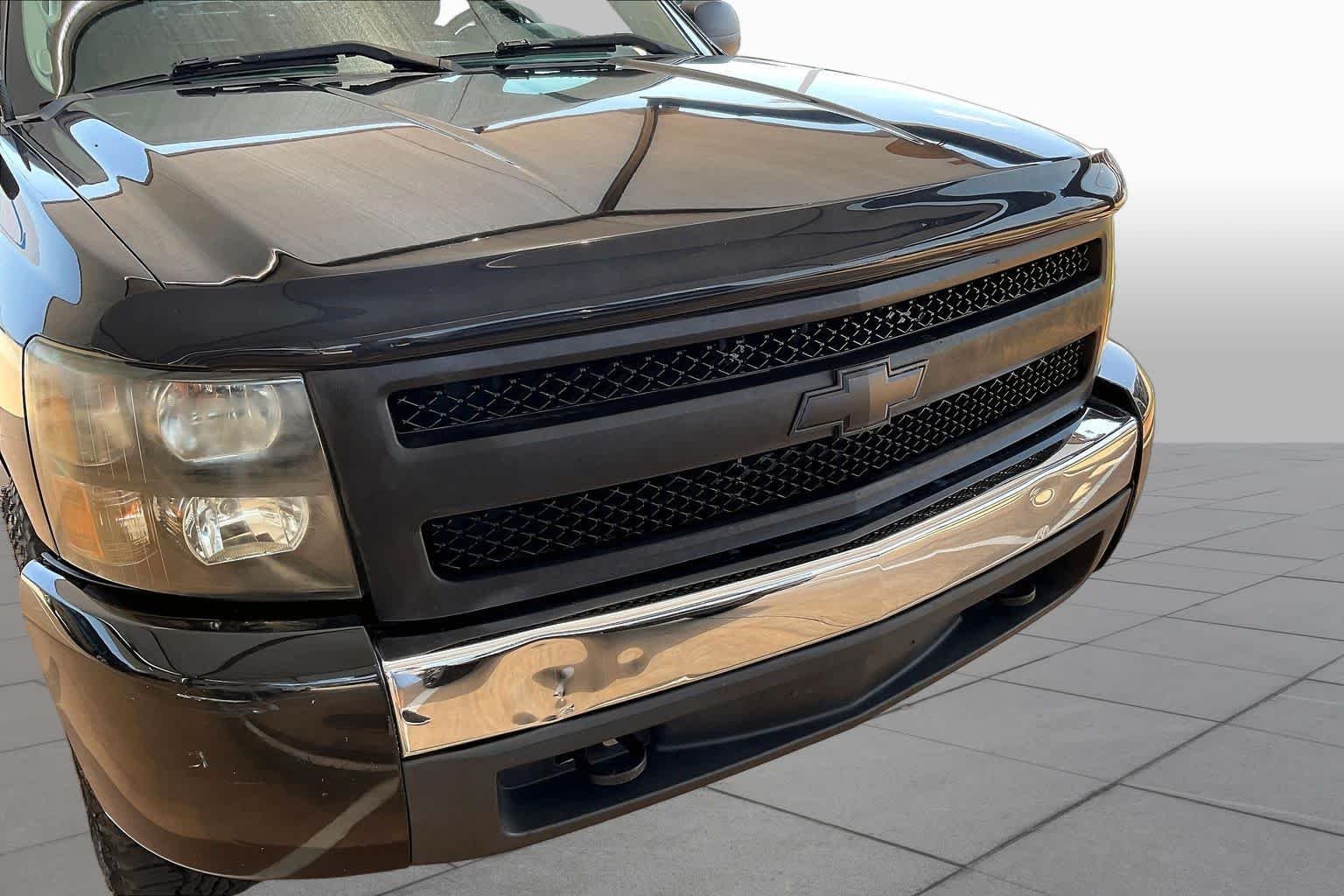 Used 2008 BLACK Chevrolet LT w/1LT image 27