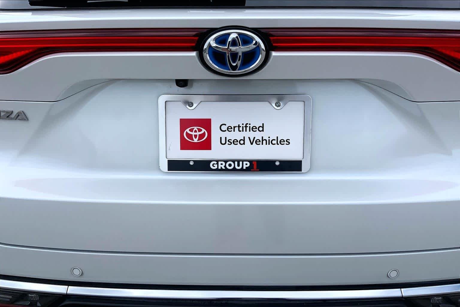 Used 2024 Wind Chill Pearl Toyota XLE image 10