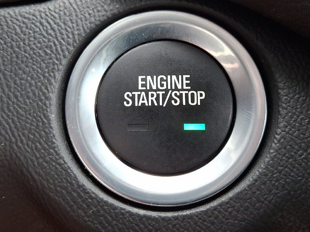 Used 2021 Silver Chevrolet LT image 23