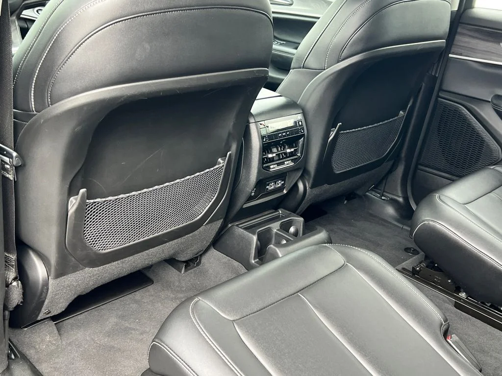 Used 2023 Black Jeep Limited image 39
