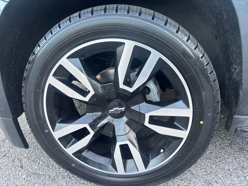 Used 2019 Gray Chevrolet Premier image 32