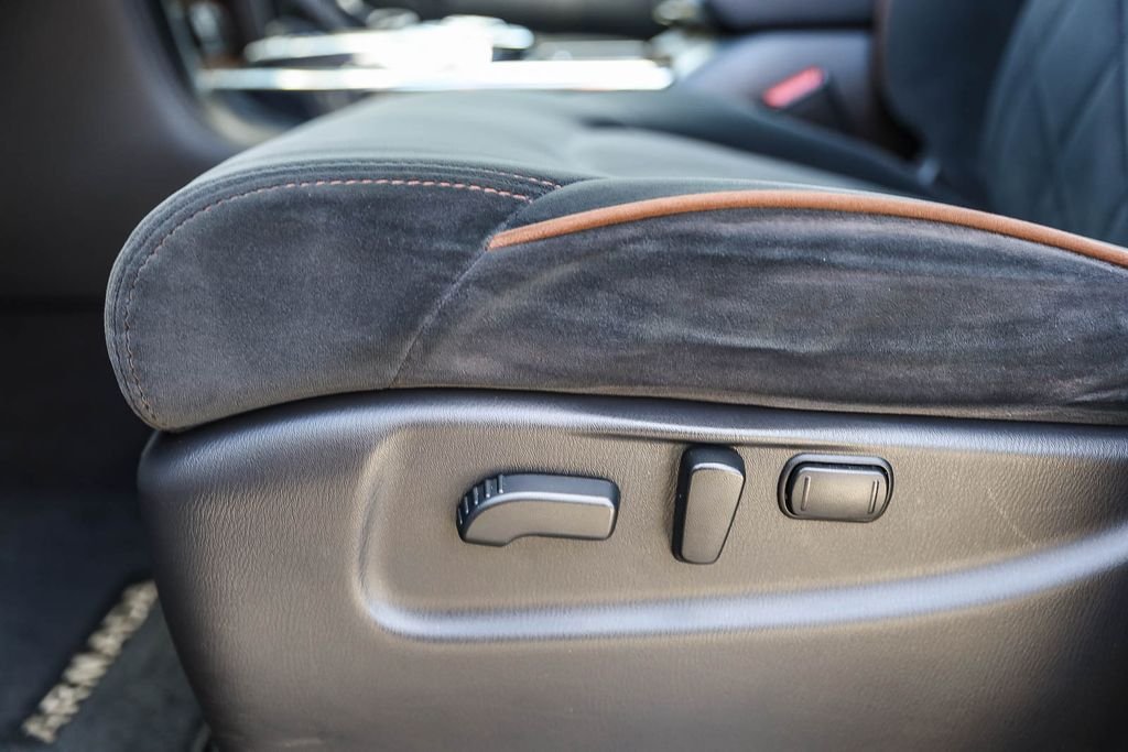2019 Nissan Armada SV - Photo 21