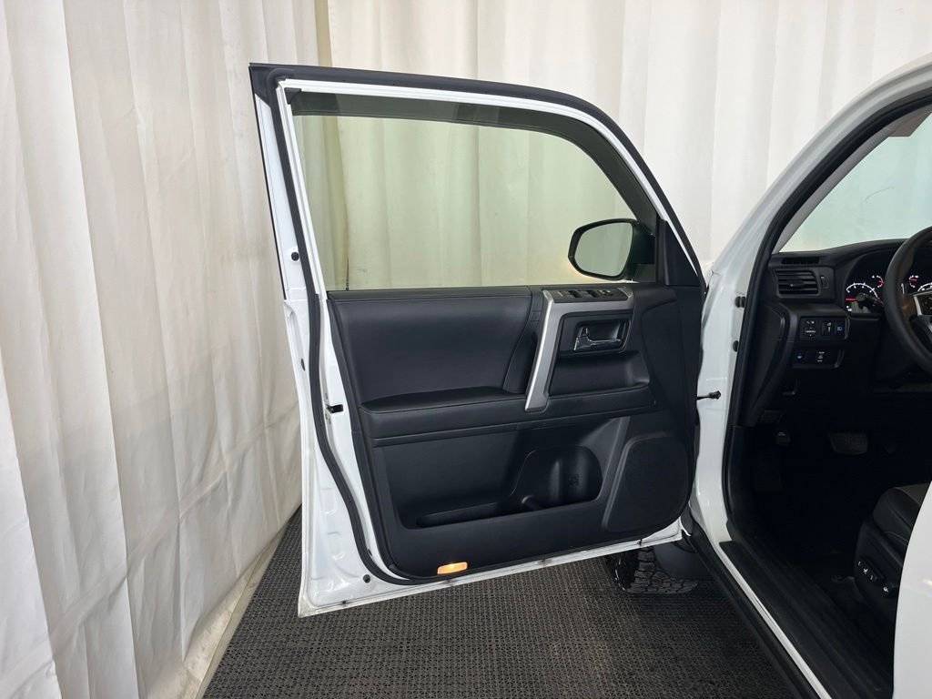 Used 2021 White Toyota SR5 Premium image 19