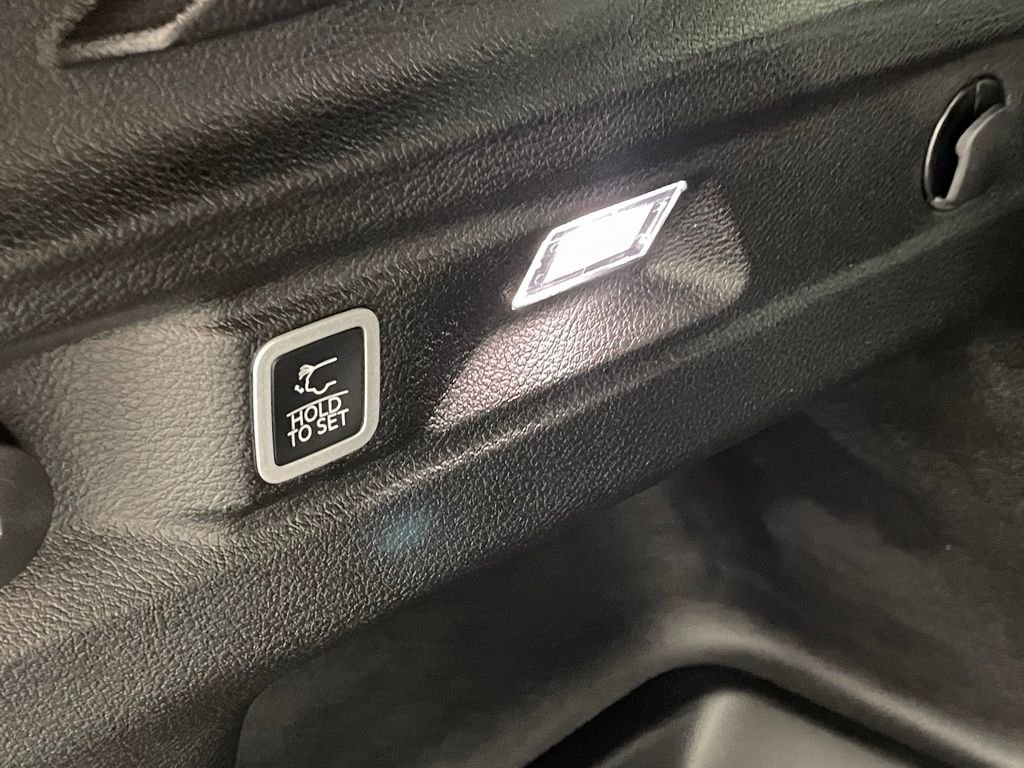 New 2025 Silver Zynith Exterior Paint Jeep Altitude image 40