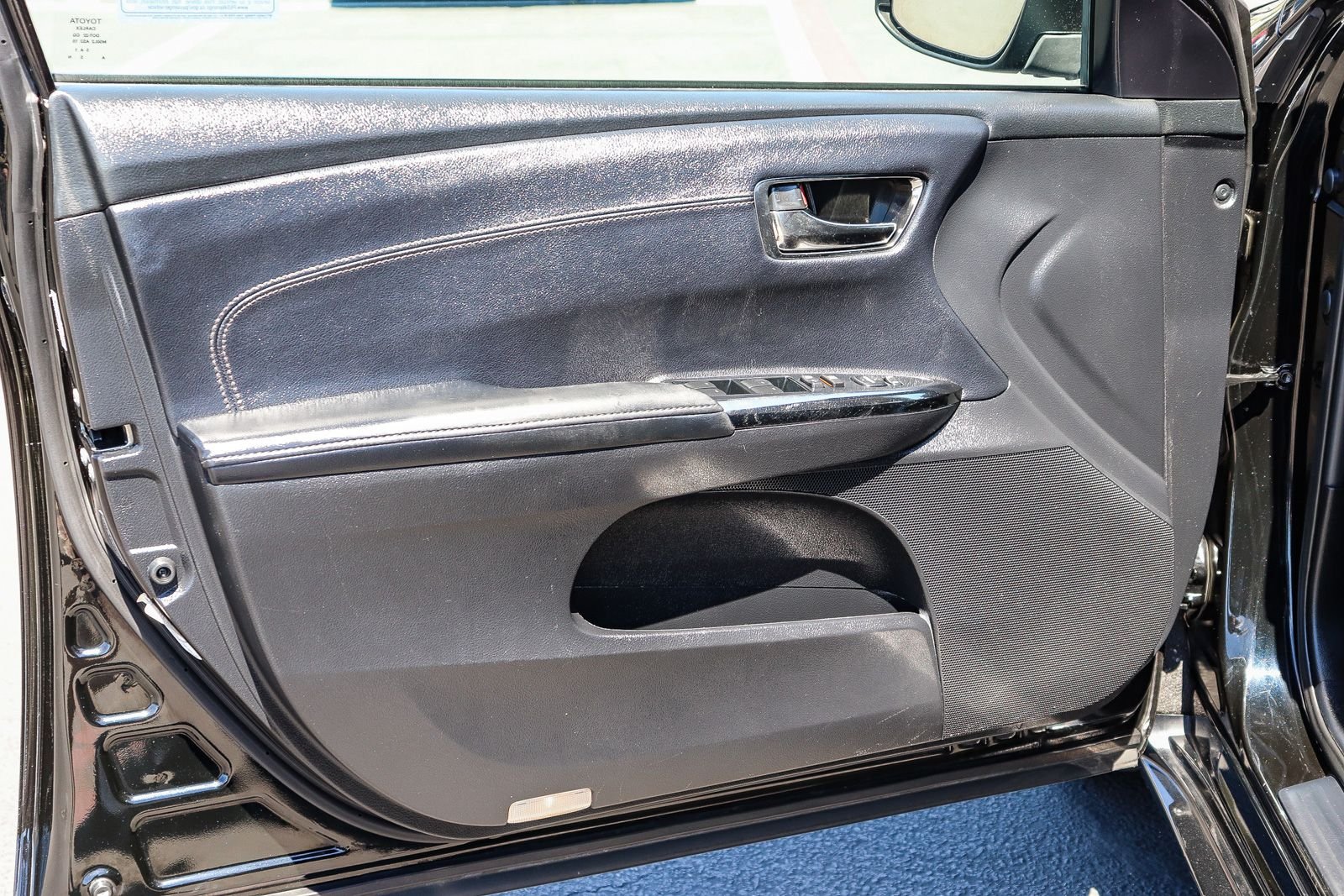 Used 2015 Attitude Black Toyota XLE image 26