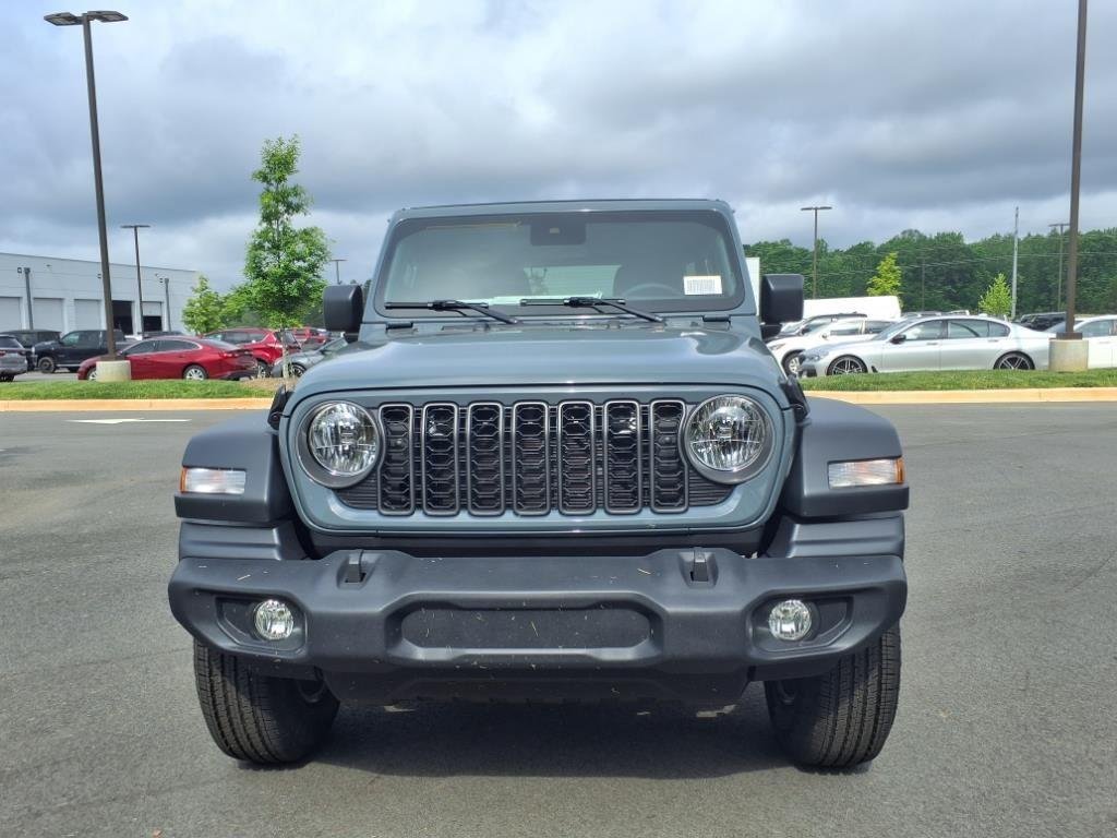 New 2025 Anvil Clear-Coat Exterior Paint Jeep Sport S image 2