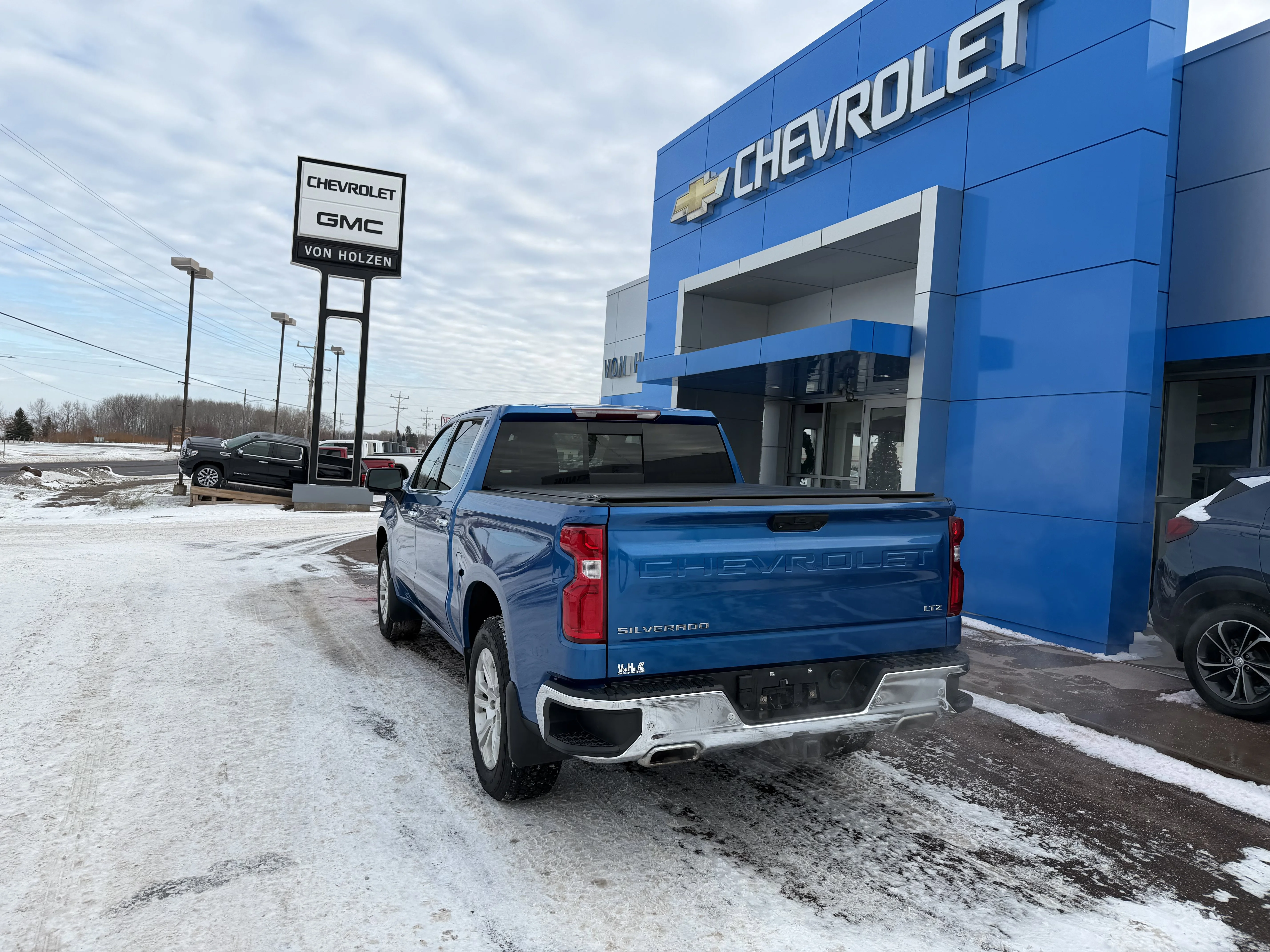2022 Chevrolet Silverado 1500 LTZ - Photo 6