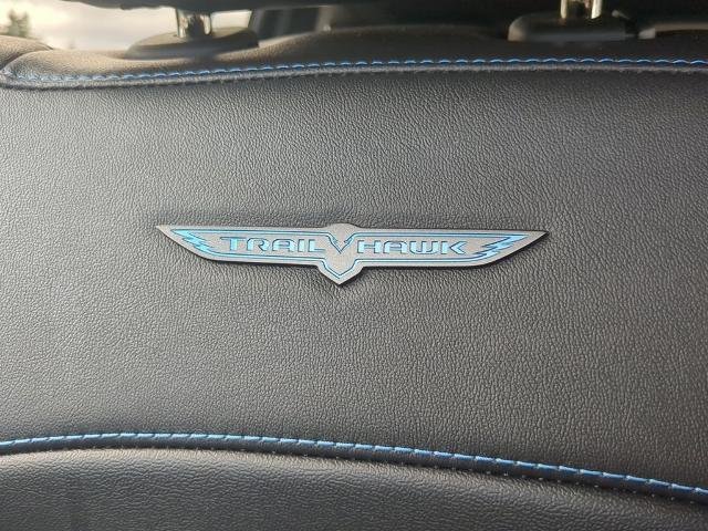 Used 2023 Metallic Jeep  image 25