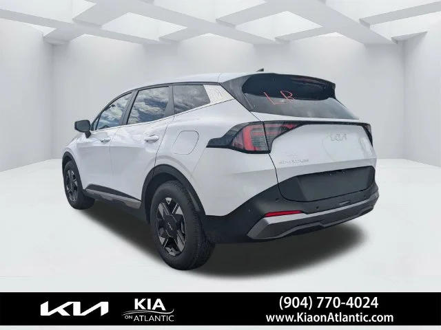 Used 2026 White Kia LX image 5