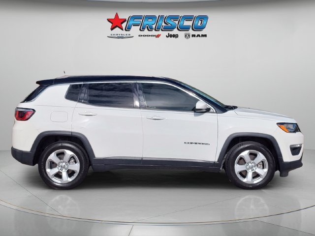 Used 2018 White Jeep Latitude image 8