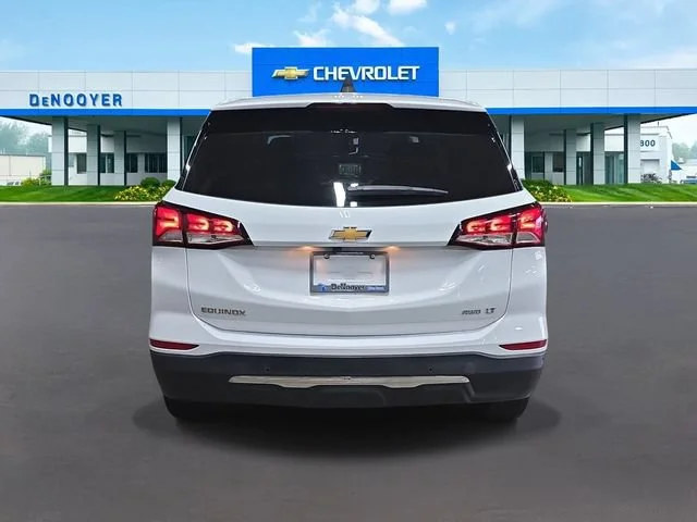 Used 2024 Summit White Chevrolet LT image 8